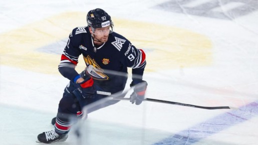 Хоккейный клуб «Металлург» поместил Евгения Кузнецова в список отказов