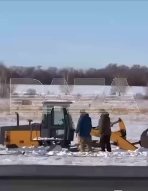 Три трактора подряд провалились под лёд в Башкортостане