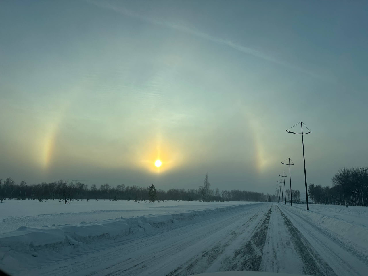 Удивительное гало сегодня украсило небо над Челябинской областью Удивительное гало сегодня украсило небо над Челябинской областью