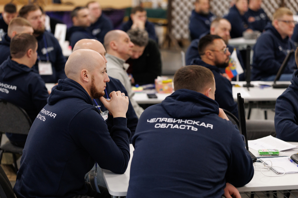 Спикер южноуральского парламента познакомил бойцов СВО с работой органов власти Спикер южноуральского парламента познакомил бойцов СВО с работой органов власти