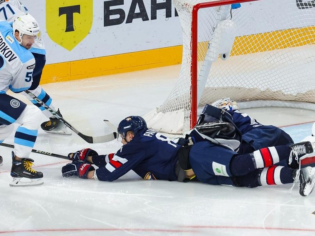 «Металлург» уступил «Сибири» и прервал серию из 9 побед кряду в КХЛ