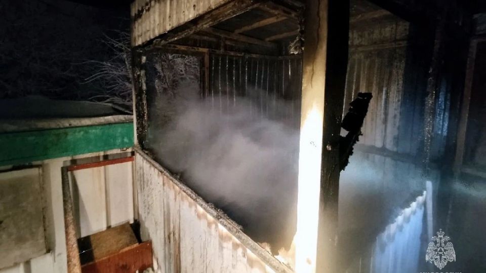 Мужчина погиб на пожаре в сторожке в Магнитогорске