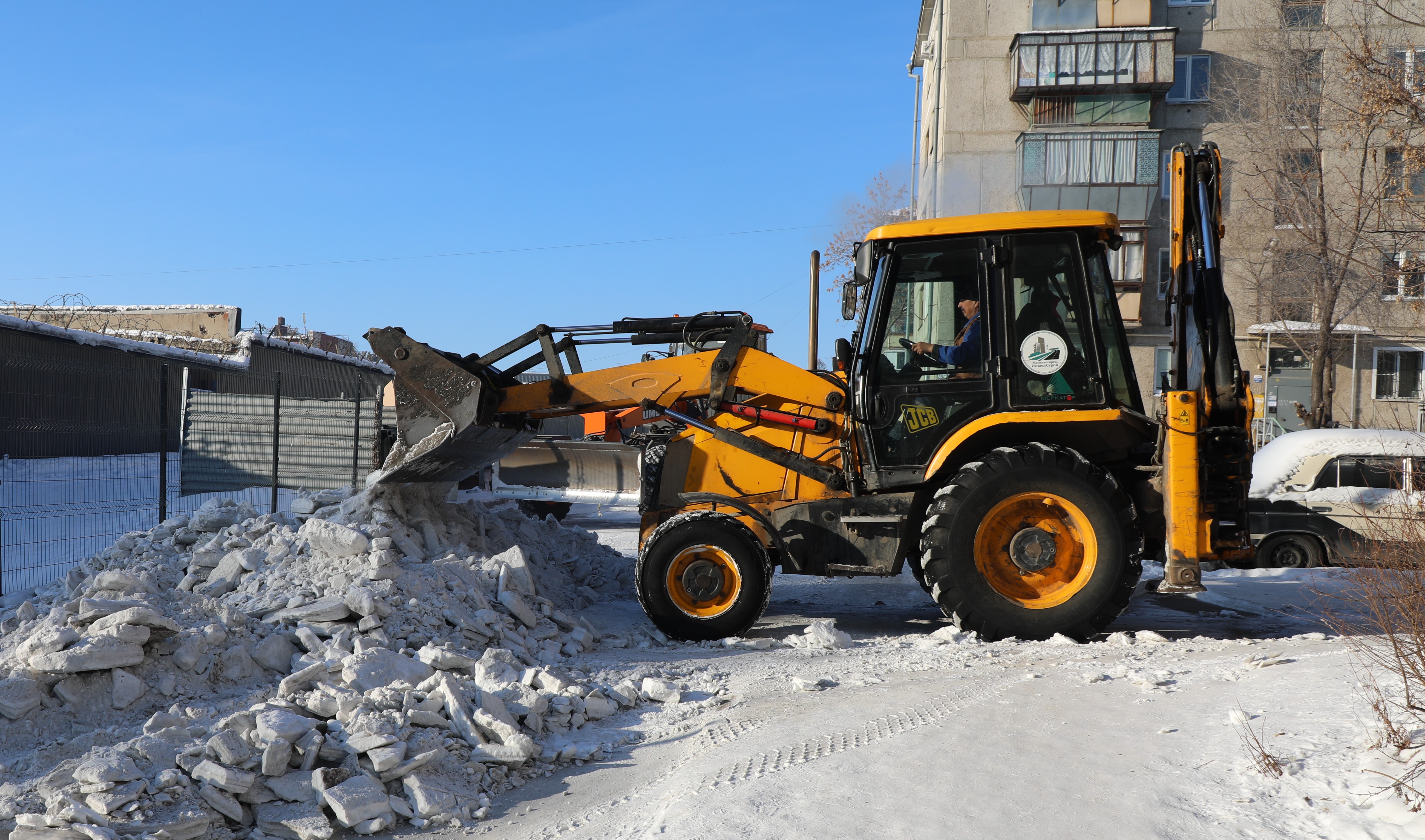 Машины мешают уборке Машины мешают уборке