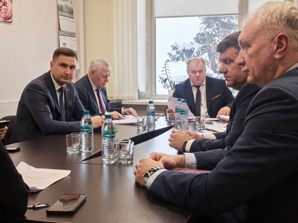 На рассмотрение комиссии по законодательству и местному самоуправлению под председательством Вадима Иванова в феврале было вынесено 12 вопросов