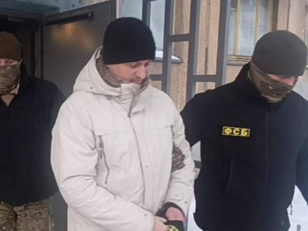 В Магнитогорске начальник «антиэкстремистского» отдела подозревается в сливе данных за деньги