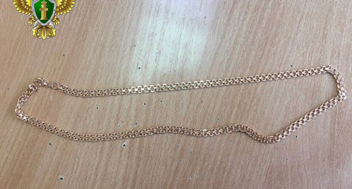 На Южном Урале девушку осудят за серию подмен золотых украшений на дешевую бижутерию