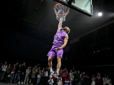 Звезды эстрады, спорта и кино сыграют вместе в баскетбол в Челябинске