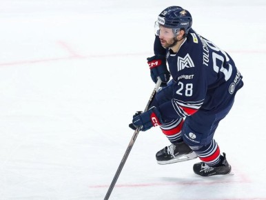 Сергей Толчинский помог «Металлургу» вырвать победу в овертайме у «Адмирала»