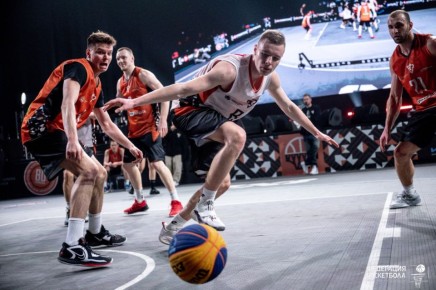 III ������������� ������ �� ���������� 3?3 �� ����� ����������� ������� � ����������