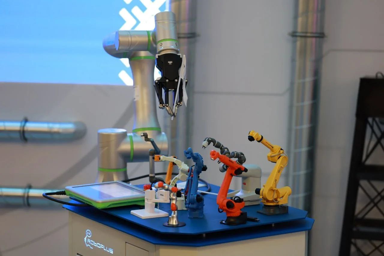 Алексей Текслер ознакомился с совместными проектами Башкортостана и Челябинской области на выставке «Поезд Дружбы» Алексей Текслер ознакомился с совместными проектами Башкортостана и Челябинской области на выставке «Поезд Дружбы»