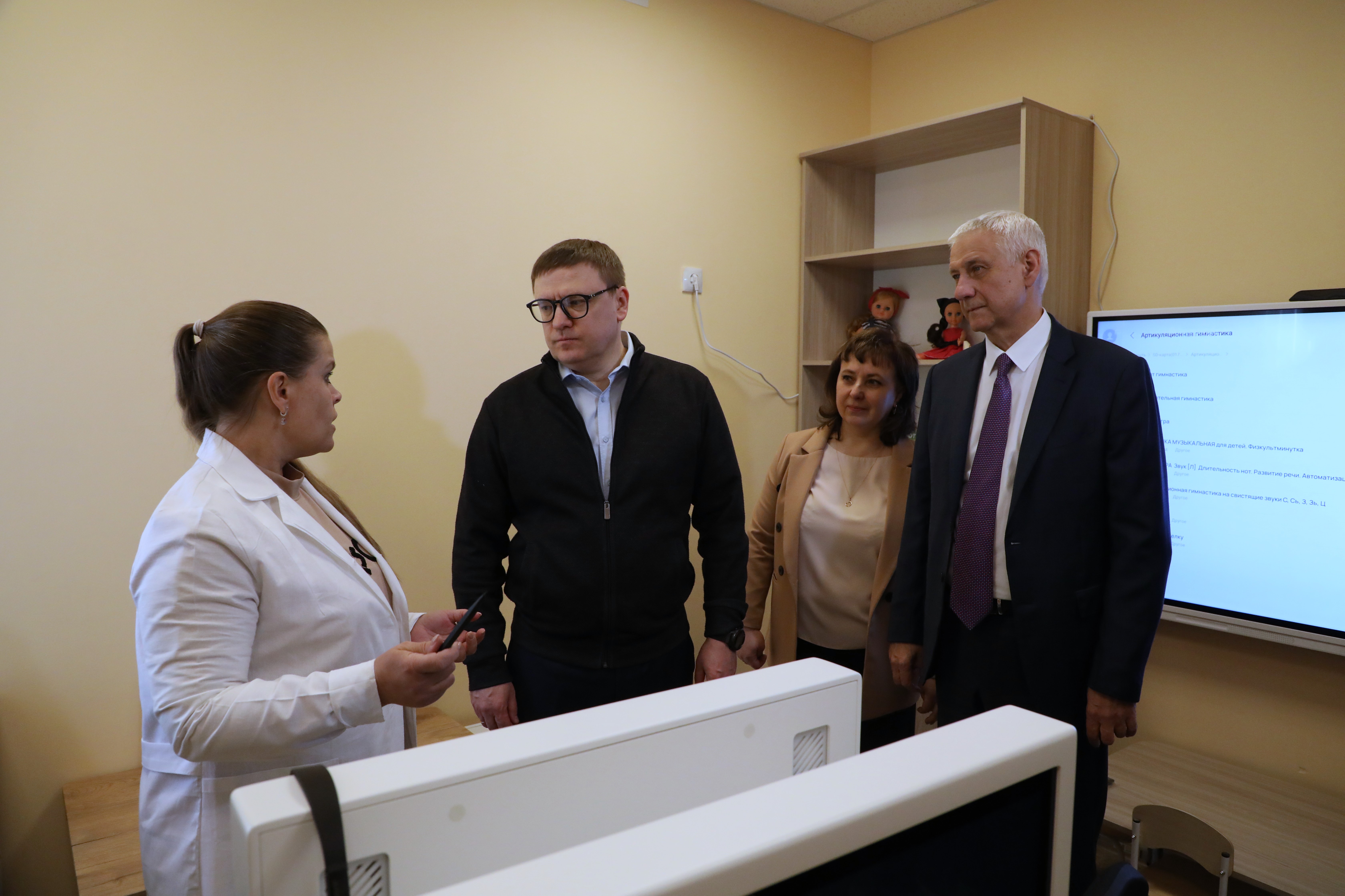 Развивая социальную сферу Развивая социальную сферу