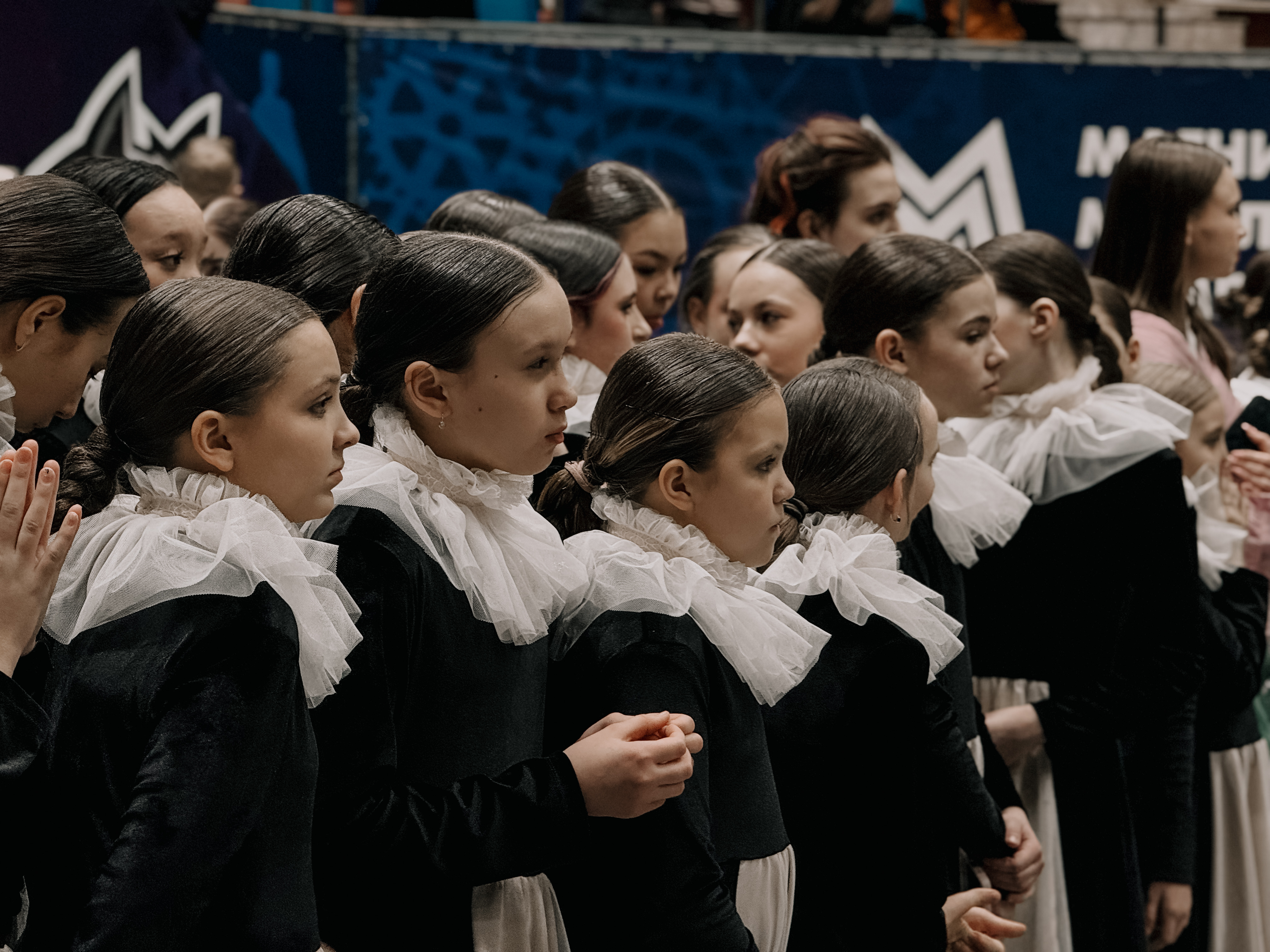 «Улица горящих фонарей» «Улица горящих фонарей»