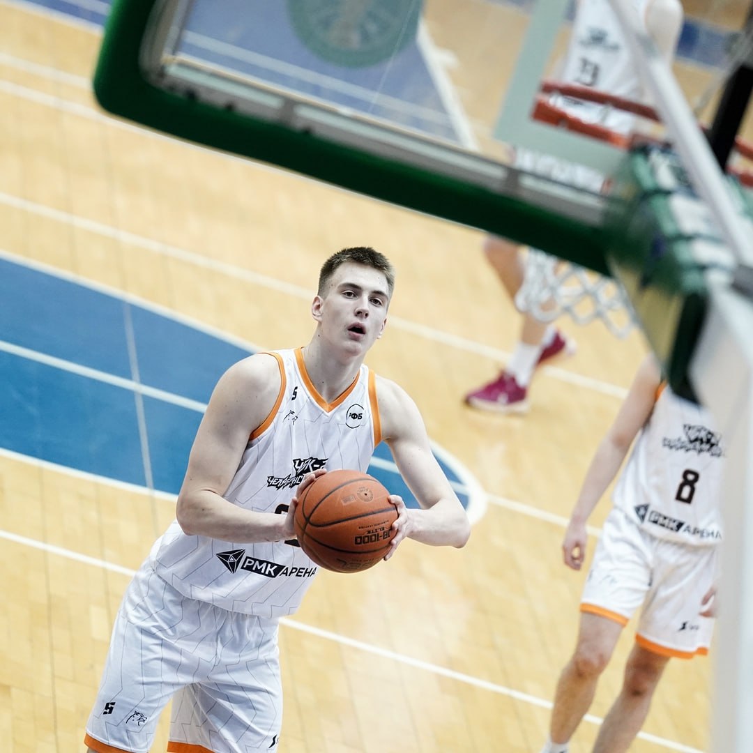 Баскетболисты «ЧБК?2» впервые вышли в «Финал восьми» первенства ДЮБЛ Баскетболисты «ЧБК?2» впервые вышли в «Финал восьми» первенства ДЮБЛ