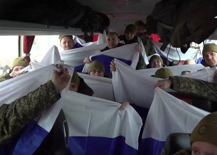 Из плена ВСУ вернулись еще два жителя Челябинской области