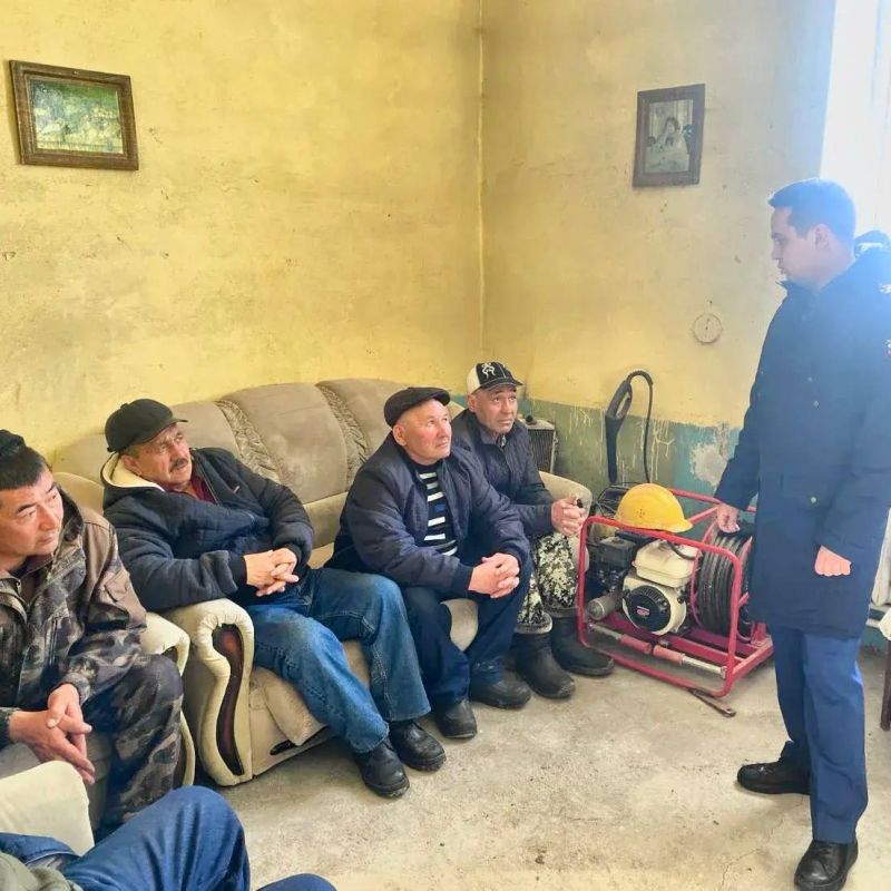 В преддверии Международного дня лесов Магнитогорская природоохранная прокуратура провела встречу с трудовым коллективом ЧОБУ «Верхнеуральский лесхоз» и оценила готовность лесопожарной техники к пожароопасному сезону