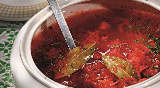 Вкусный пасхальный борщ с хреном и квашеной капустой