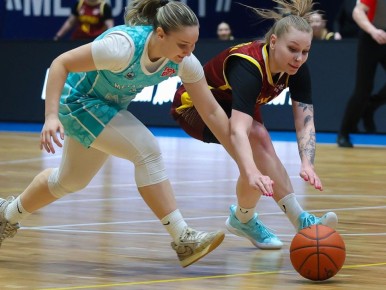 Баскетболистки «Металлурга» с победы стартовали в плей-офф Высшей лиги