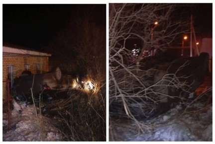 Опрокинувшийся автомобиль снес забор жилого дома в Магнитогорске