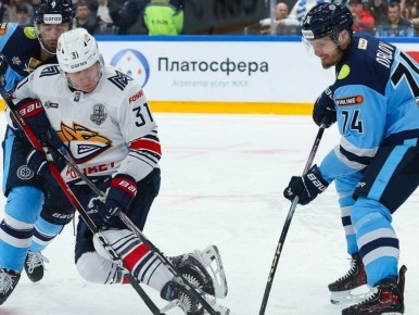 «Сибирь» вырвала победу у «Металлурга» за секунду до конца второго овертайма