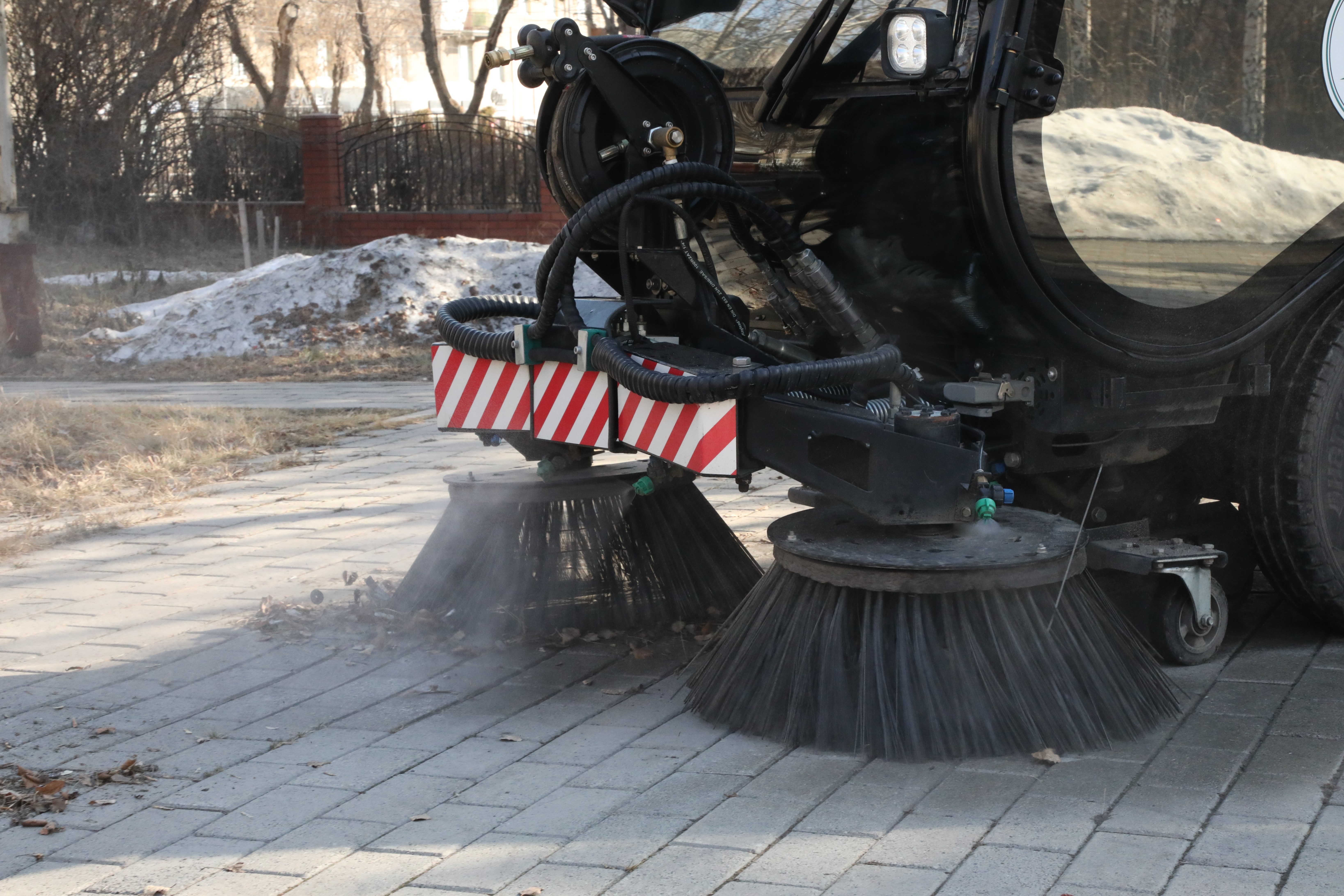 Чистим, чиним, красим Чистим, чиним, красим