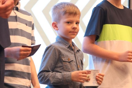 ����� � ���� ����