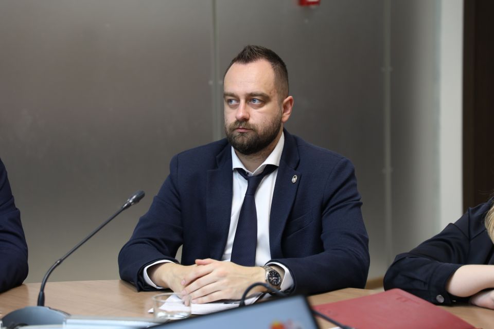 ����� ������ ���� ������