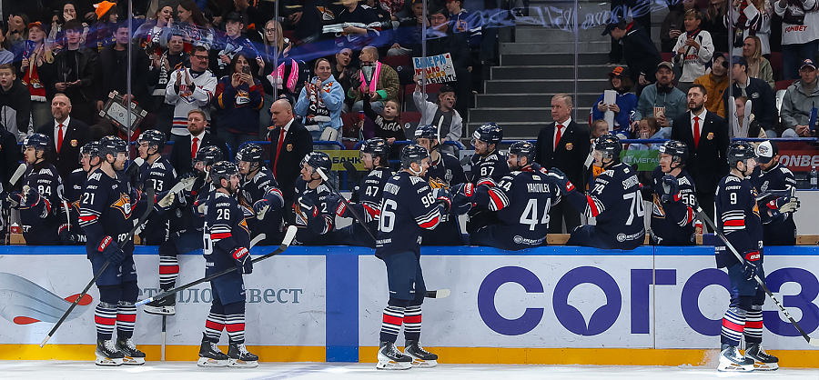 «Металлург» одержал вторую победу в полуфинале Востока