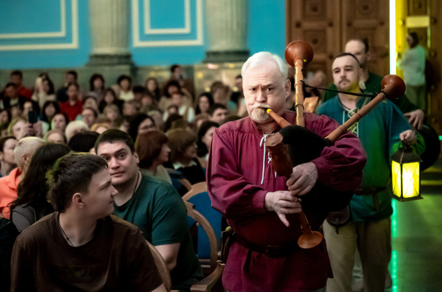 Ночной дозор в «Родине». В Челябинске прозвучала музыка Средневековья Ночной дозор в «Родине». В Челябинске прозвучала музыка Средневековья