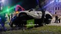 BMW повисла на дереве. В Магнитогорске 18-летняя автомобилистка на Geely Emgrand не уступила дорогу и врезалась в BMW, за рулем которой был 19-летний парень