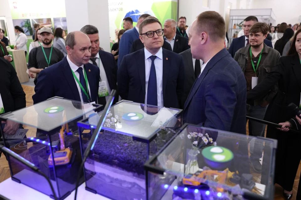 Алексей Текслер открыл V Открытый форум по вопросам экологии и сохранения водных объектов в Челябинске Алексей Текслер открыл V Открытый форум по вопросам экологии и сохранения водных объектов в Челябинске