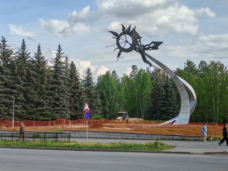 Новые парки и скверы удивят южноуральцев арт-объектами, качелями и подиумами Новые парки и скверы удивят южноуральцев арт-объектами, качелями и подиумами