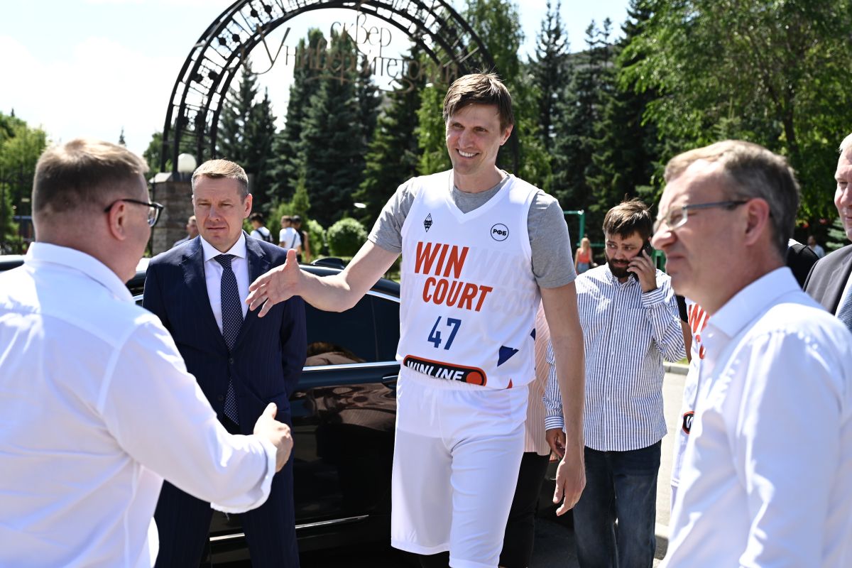 В Магнитогорске открылась современная баскетбольная площадка WIN COURT В Магнитогорске открылась современная баскетбольная площадка WIN COURT