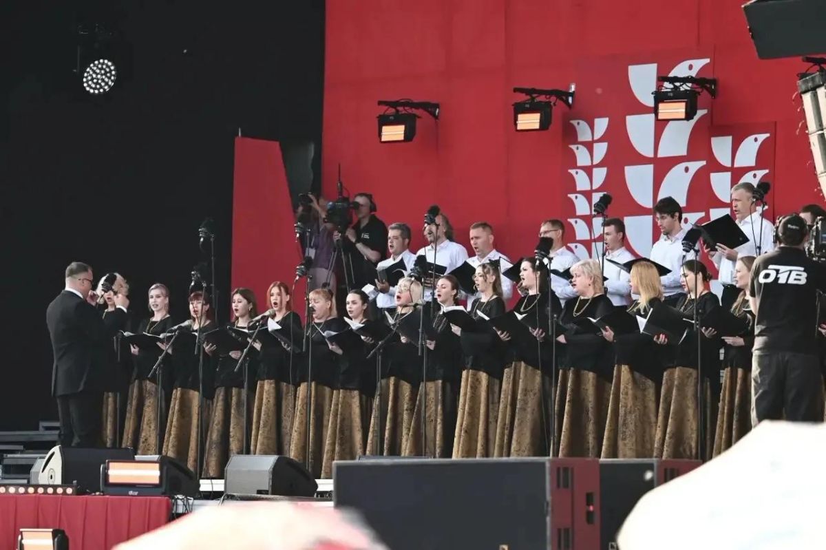 В Челябинске состоялся III Всероссийский певческий фестиваль «Русское поле» В Челябинске состоялся III Всероссийский певческий фестиваль «Русское поле»