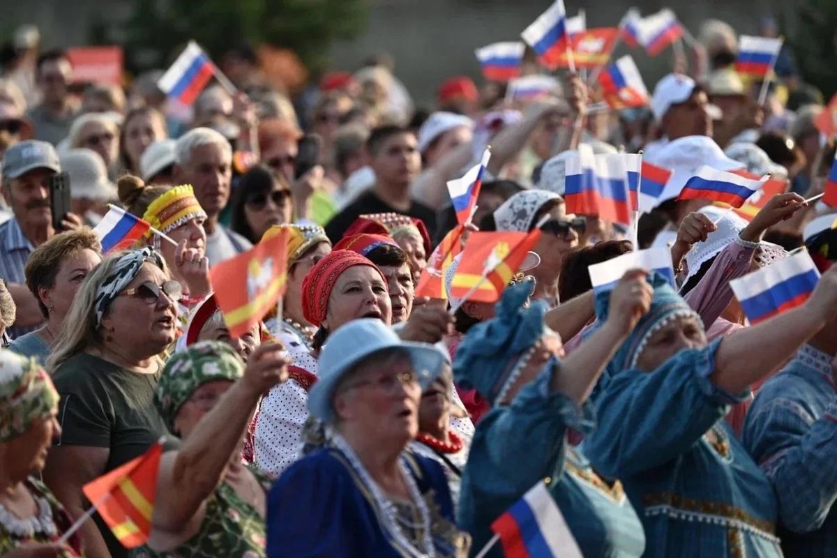 В Челябинске состоялся III Всероссийский певческий фестиваль «Русское поле» В Челябинске состоялся III Всероссийский певческий фестиваль «Русское поле»
