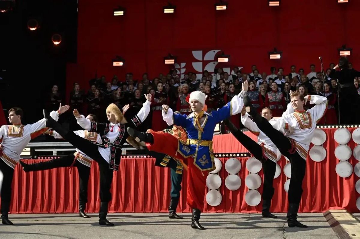 В Челябинске состоялся III Всероссийский певческий фестиваль «Русское поле» В Челябинске состоялся III Всероссийский певческий фестиваль «Русское поле»