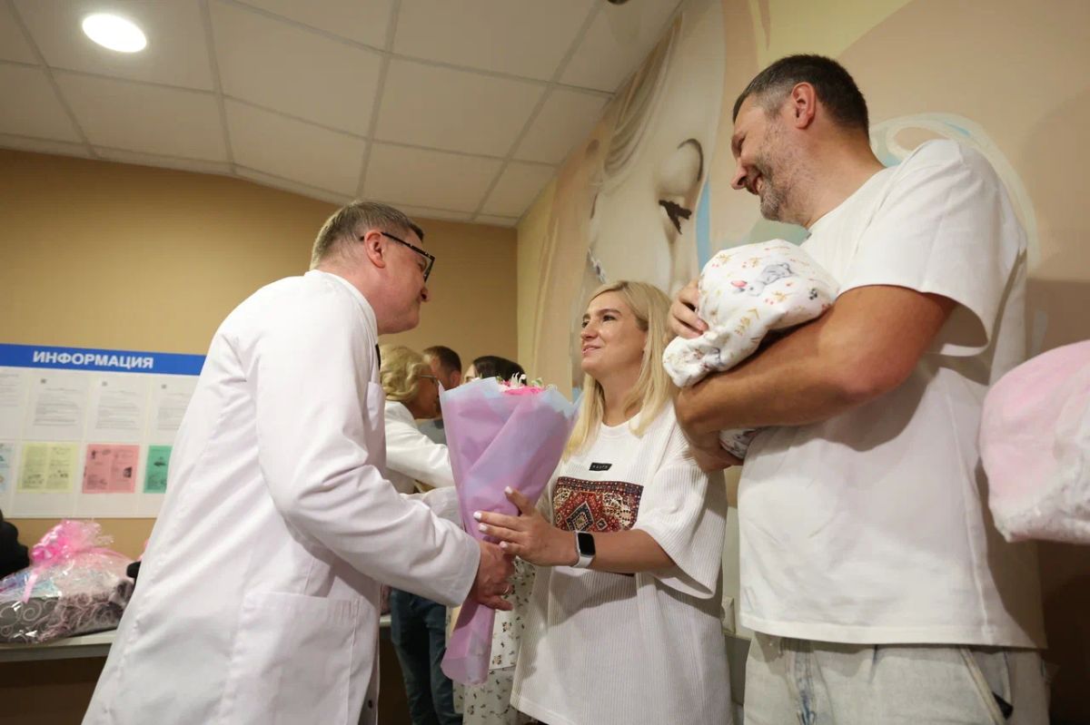 Татьяна Голикова, Михаил Мурашко и Алексей Текслер осмотрели Областной перинатальный центр в Челябинске Татьяна Голикова, Михаил Мурашко и Алексей Текслер осмотрели Областной перинатальный центр в Челябинске