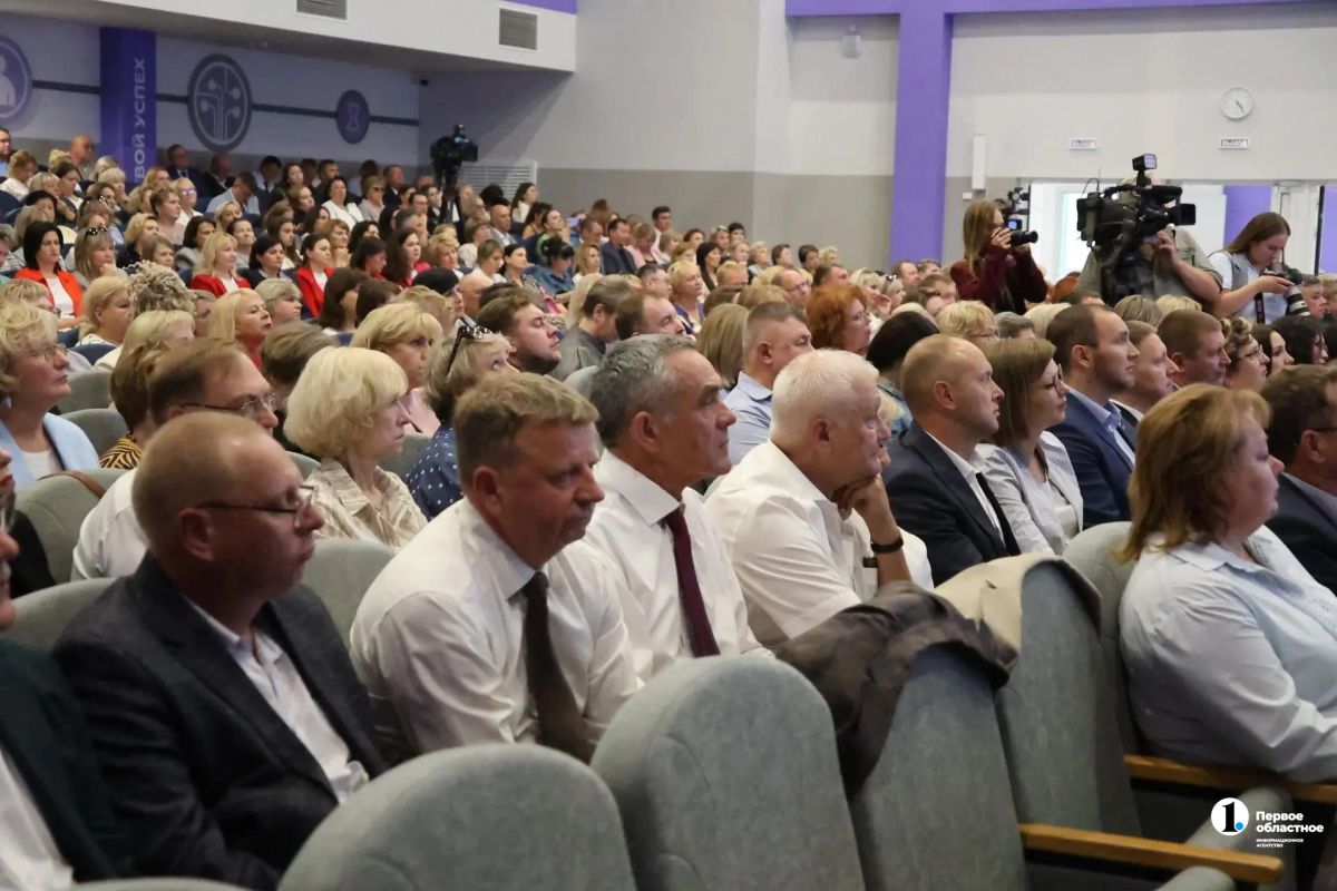 Алексей Текслер назвал главные задачи системы образования Челябинской области Алексей Текслер назвал главные задачи системы образования Челябинской области