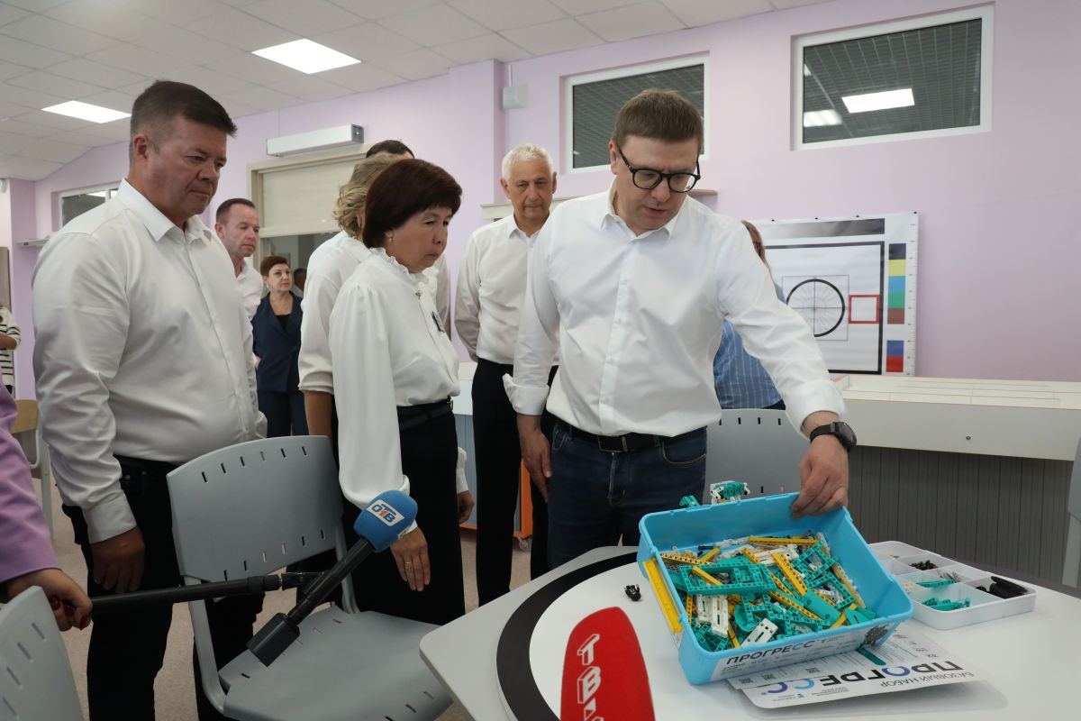 С заботой о здоровье, образовании и семьях С заботой о здоровье, образовании и семьях