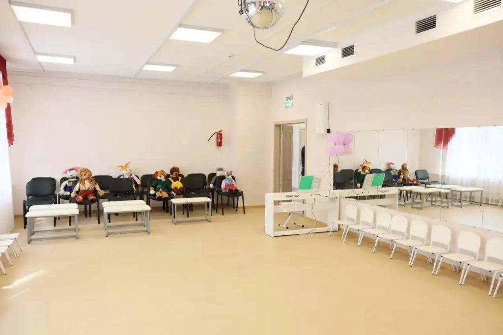 В Магнитогорске открылся современный детсад со скалодромом и робототехникой В Магнитогорске открылся современный детсад со скалодромом и робототехникой