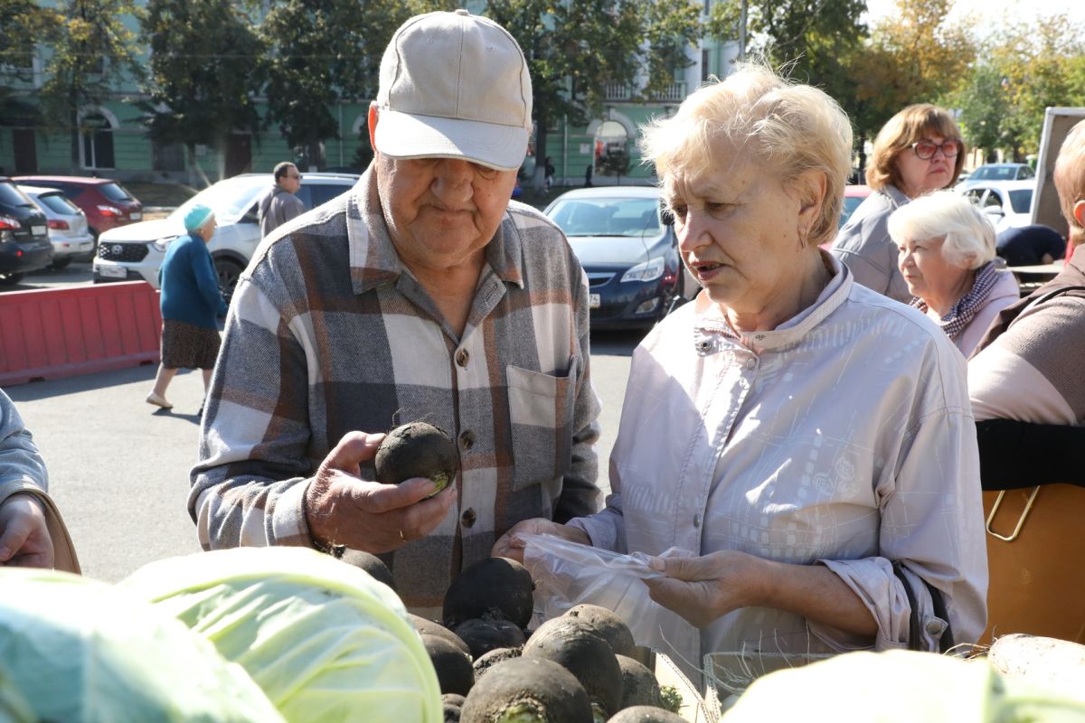 В Магнитогорске начала работу традиционная ярмарка «Урожай-2026» В Магнитогорске начала работу традиционная ярмарка «Урожай-2026»