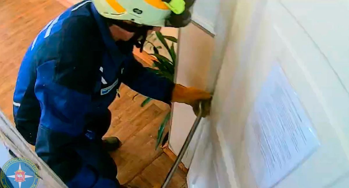 В магнитогорской школе 6-летнему ребенку дверью зажало руку В магнитогорской школе 6-летнему ребенку дверью зажало руку