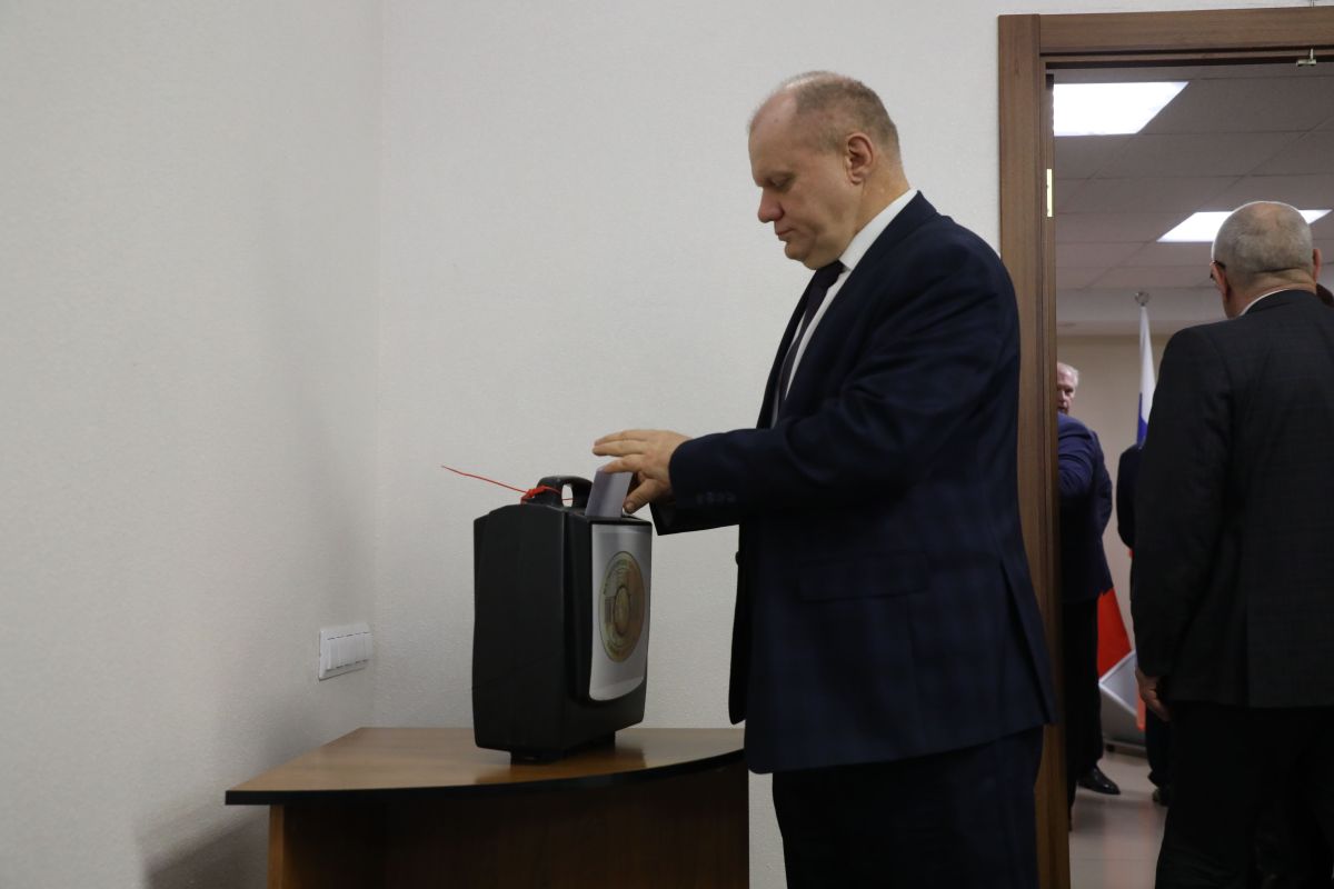 Единогласно Единогласно